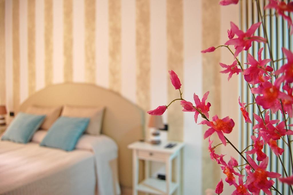 B&B Iulia Augusta Αλμπένγκα Δωμάτιο φωτογραφία