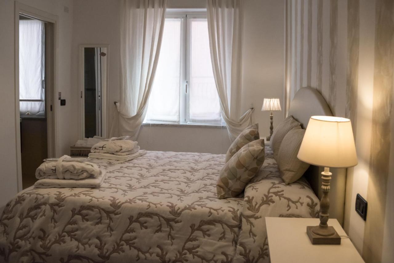 B&B Iulia Augusta Αλμπένγκα Εξωτερικό φωτογραφία