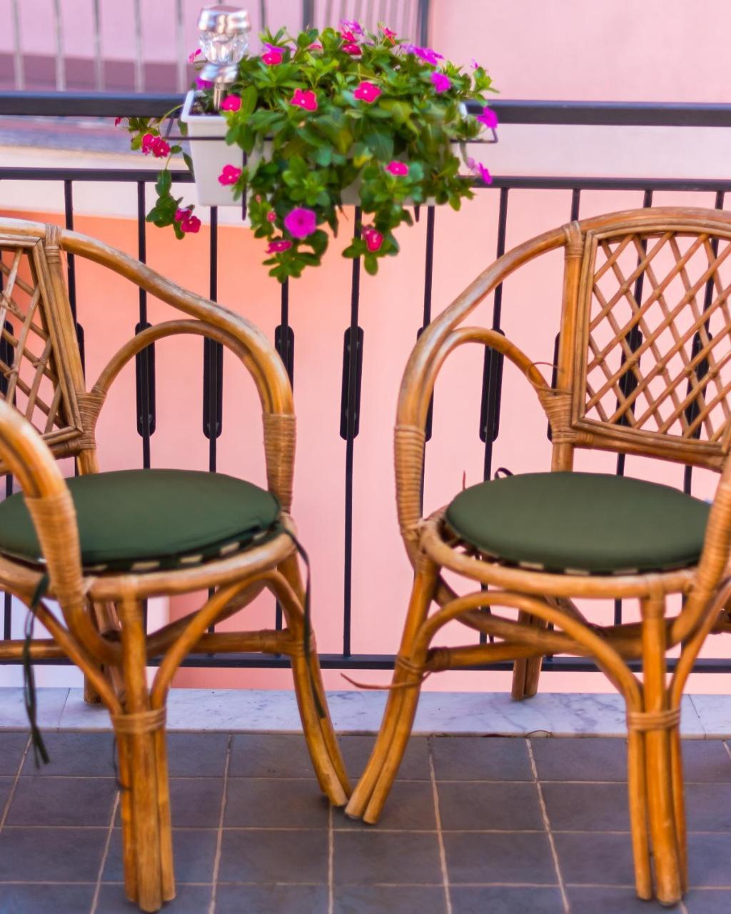 B&B Iulia Augusta Αλμπένγκα Εξωτερικό φωτογραφία